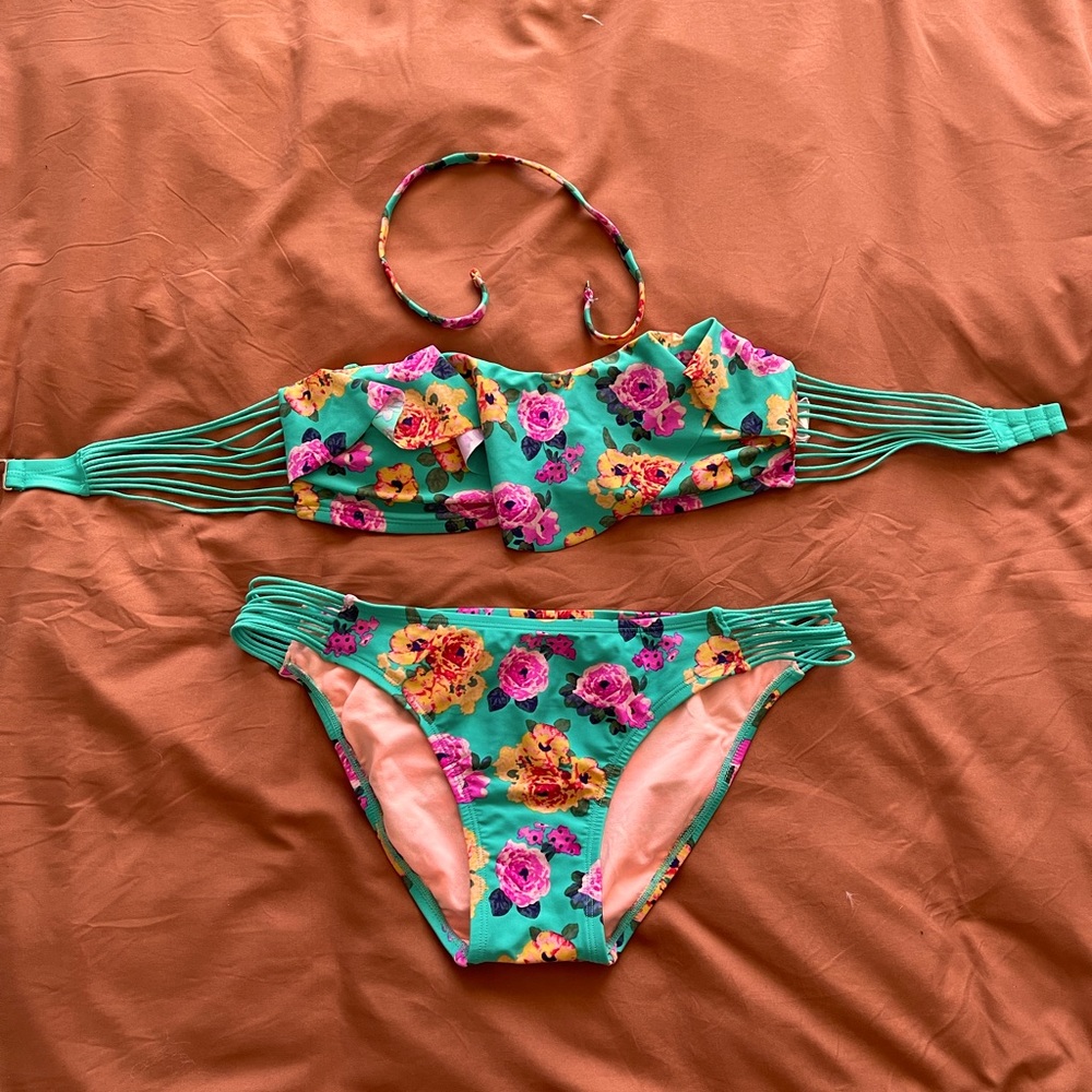 Xhilaration Swimsuit Bikini - Picture 1 of 3
